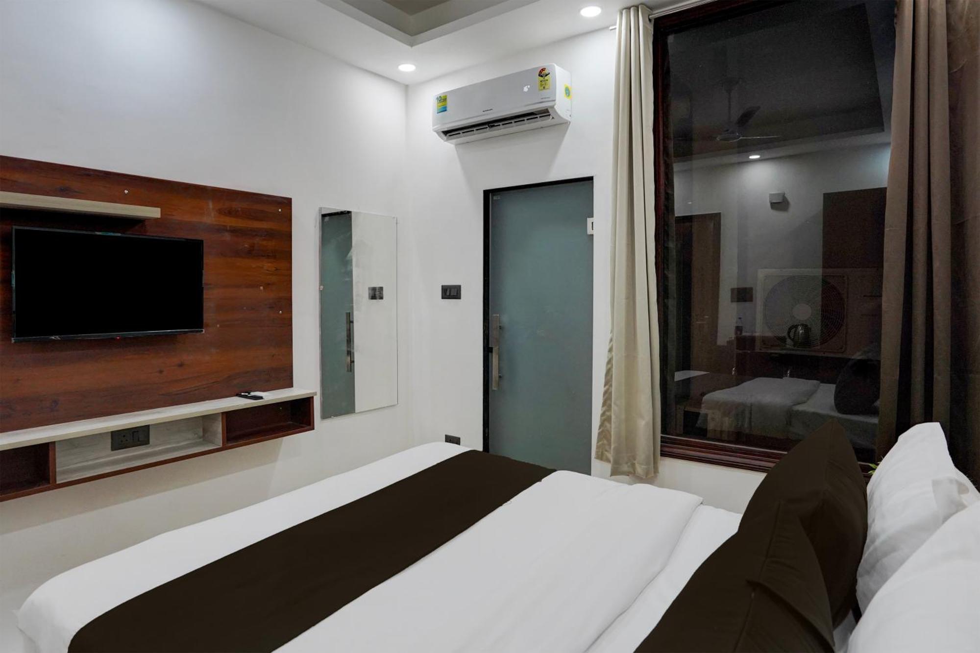 Super Collection O 63 A Noida Hotell Exteriör bild